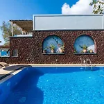 Thousand Stars Suites&rooms Aparthotel Kamári
