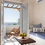 Thousand Stars Suites&rooms 4* Kamári
