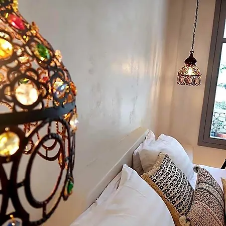 Thousand Stars Suites&rooms Lägenhetshotell