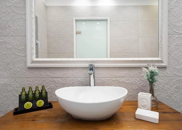 Апарт-отель Thousand Stars Suites&rooms