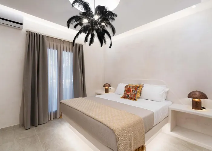 Thousand Stars Suites&rooms Aparthotel 4*