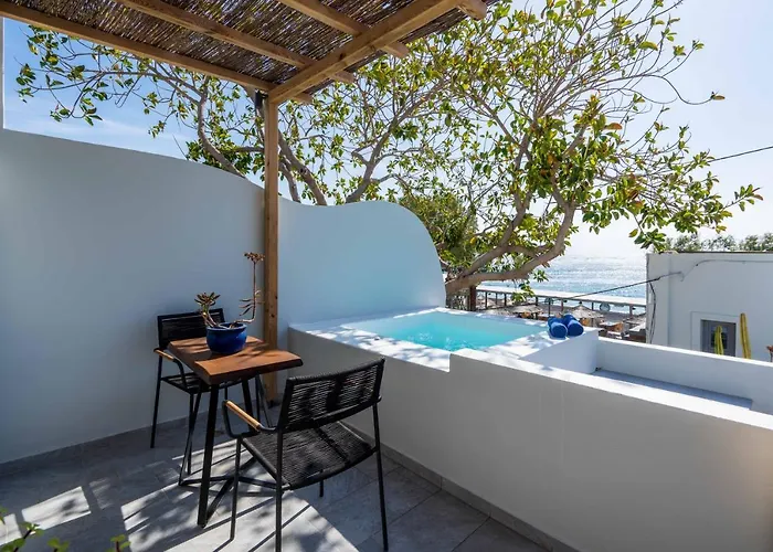 Thousand Stars Suites&rooms Апарт-отель 4*